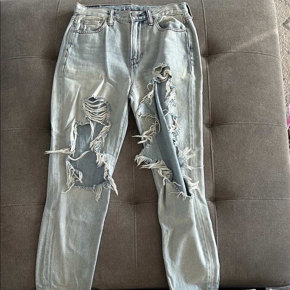 American Eagle Outfitters Light Blue Distressed Boyfriend Jeans